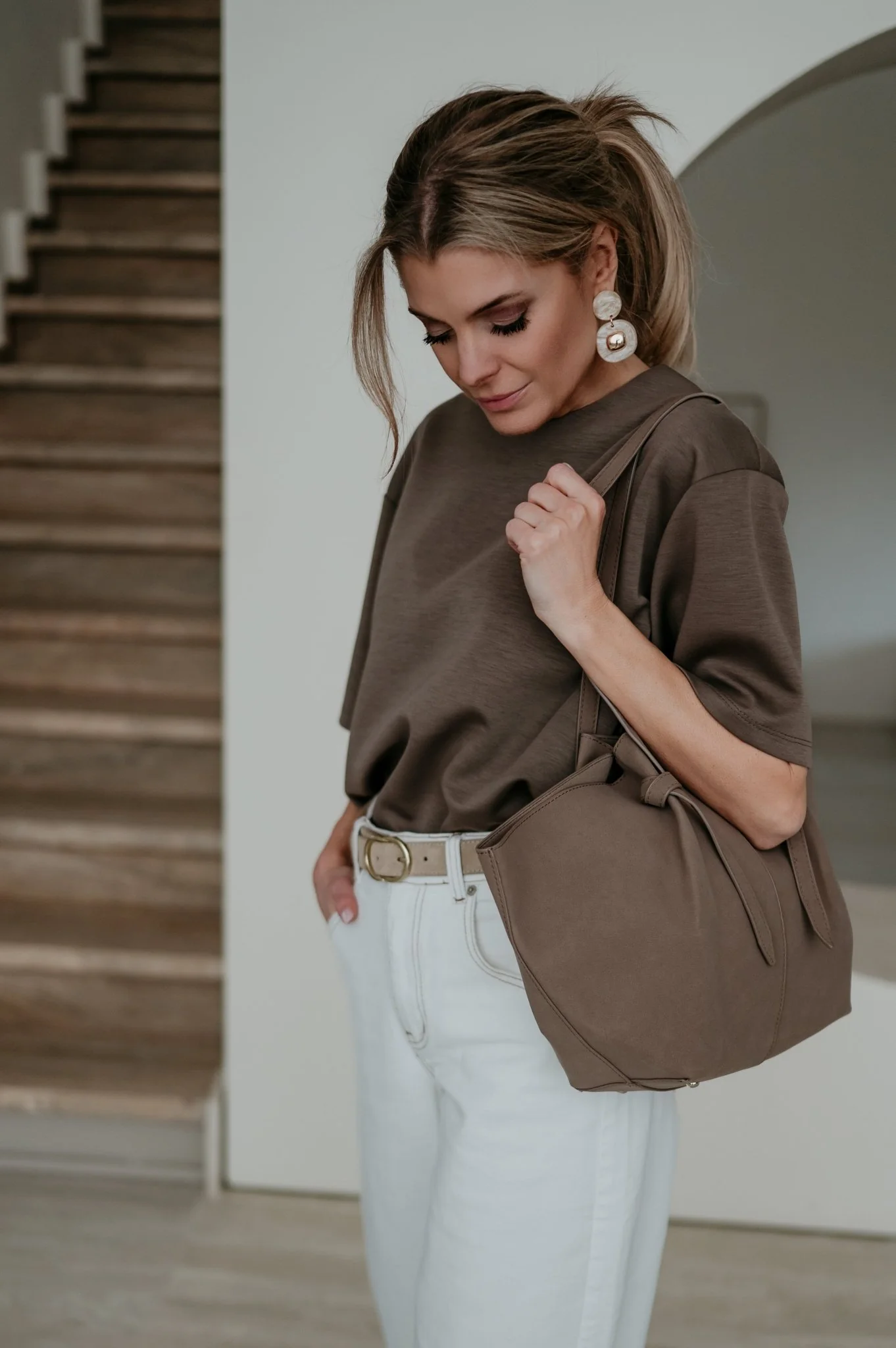 Addome t-shirt I Taupe - Image 9