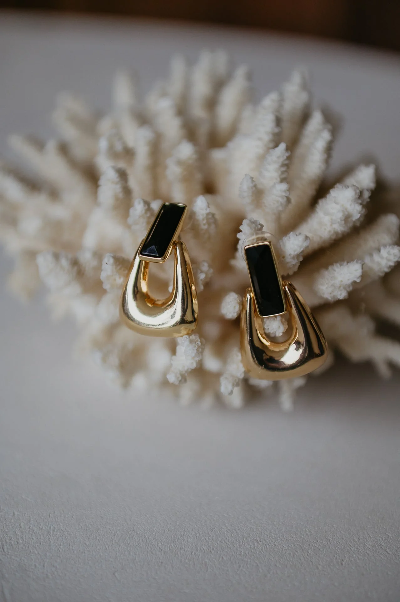 Adive earrings I Black - Image 4