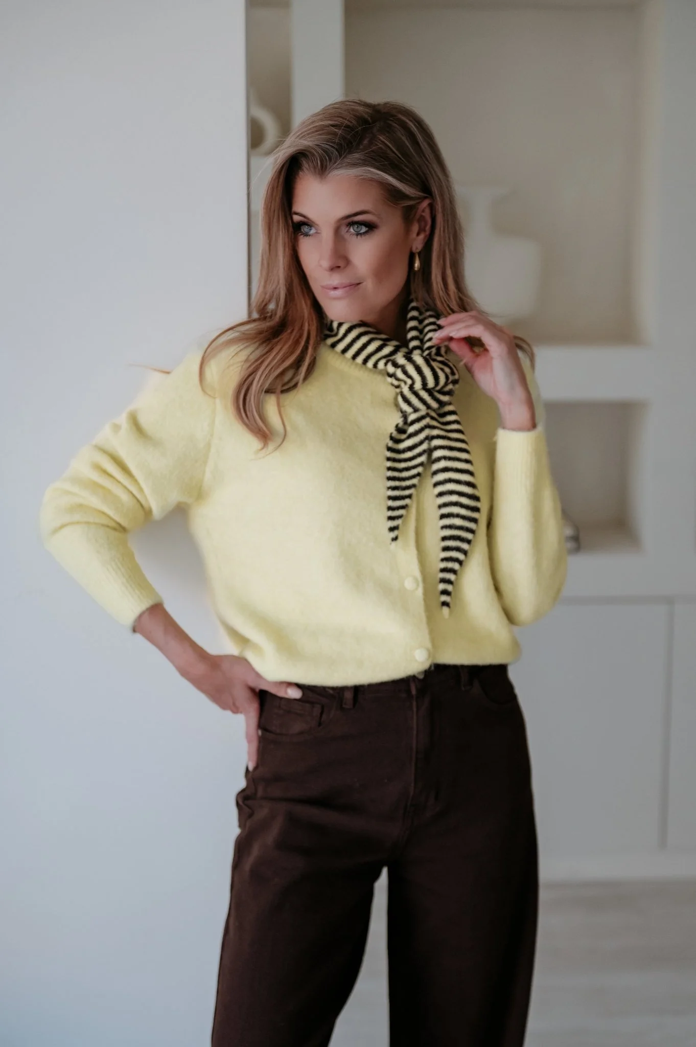 Badio knit & scarf I Yellow - Image 15