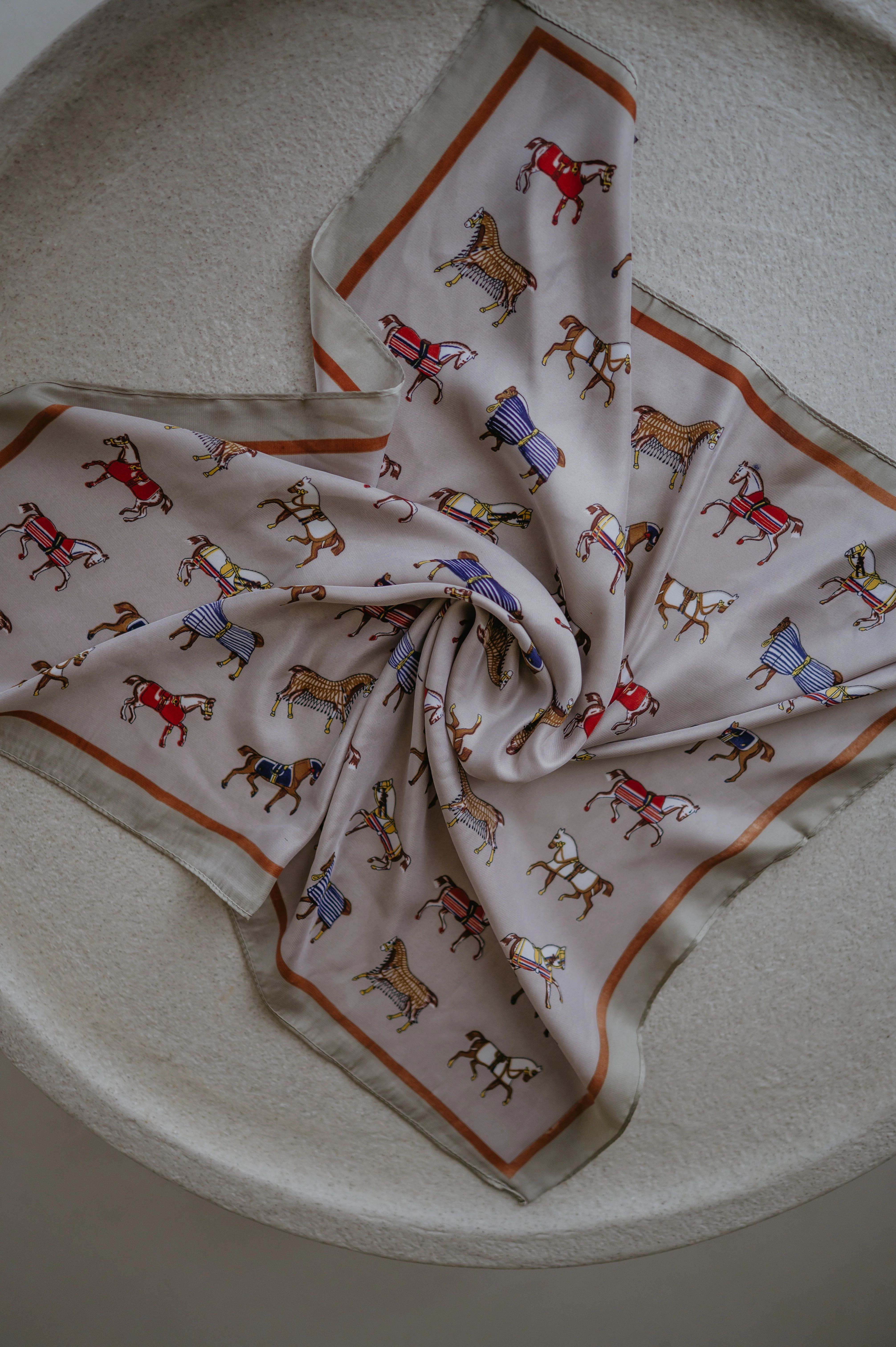 Biduri scarf I Beige - Image 7