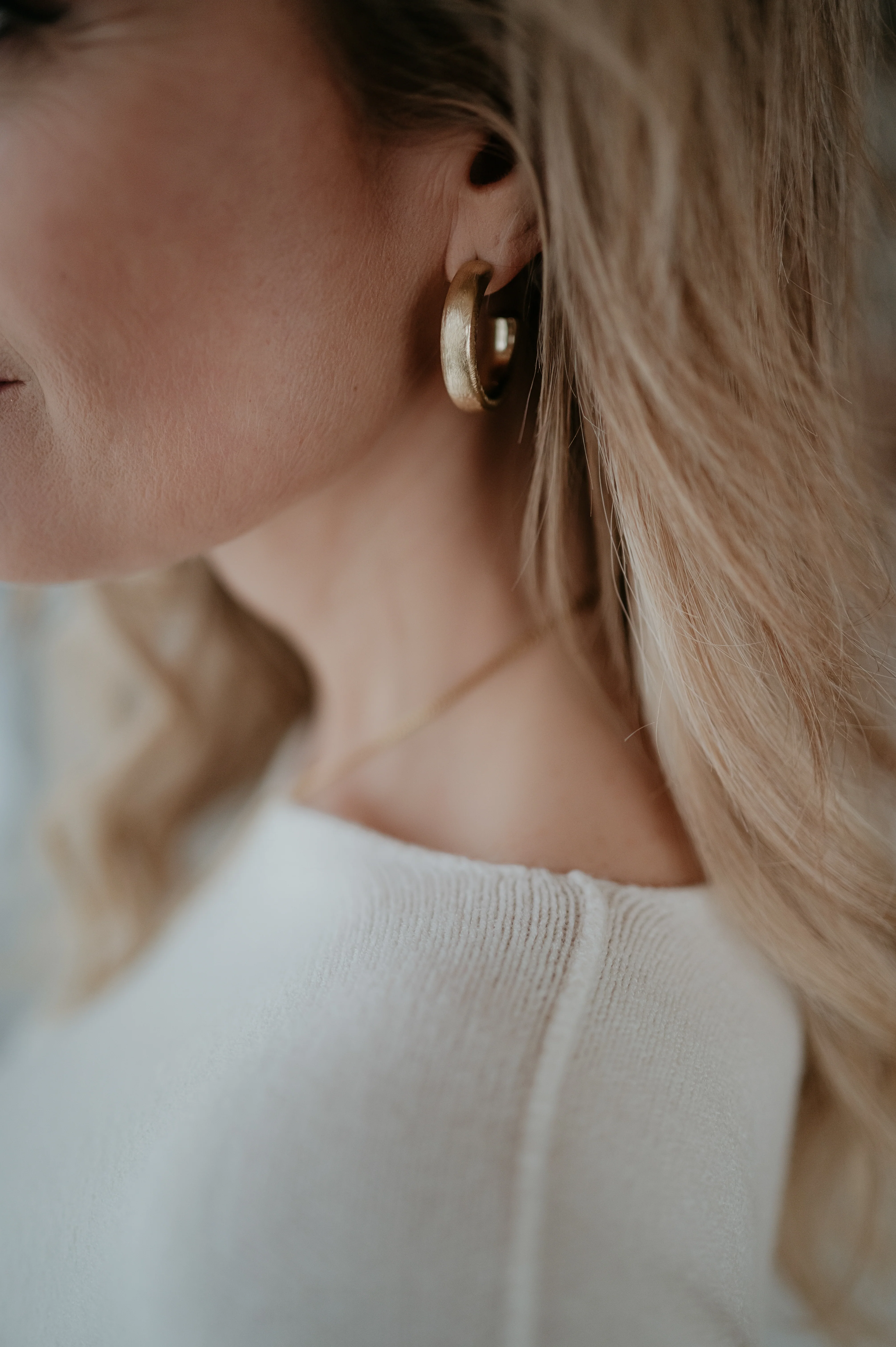 Come earrings I Gold - Image 3
