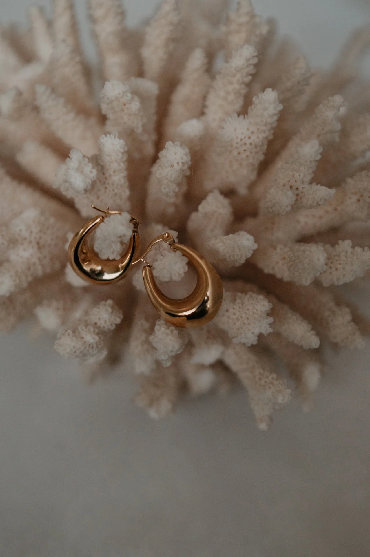 Cuna earrings I Gold - Image 4