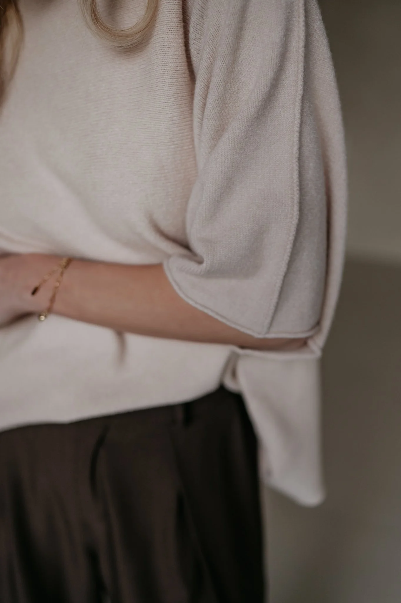 Ebide knit I Beige - Image 4