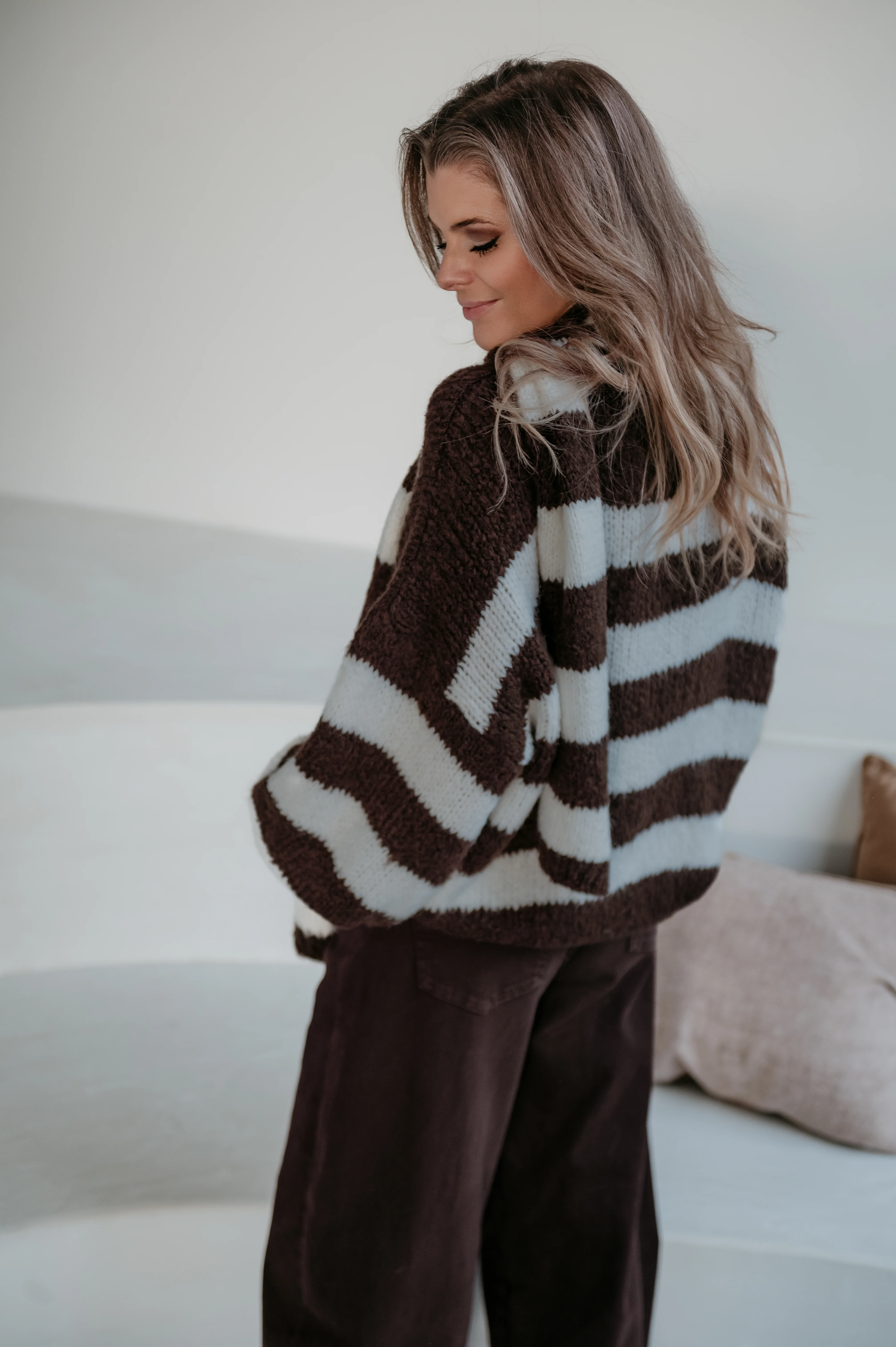 Elive knit & scarf I Chocolate Brown - Image 4