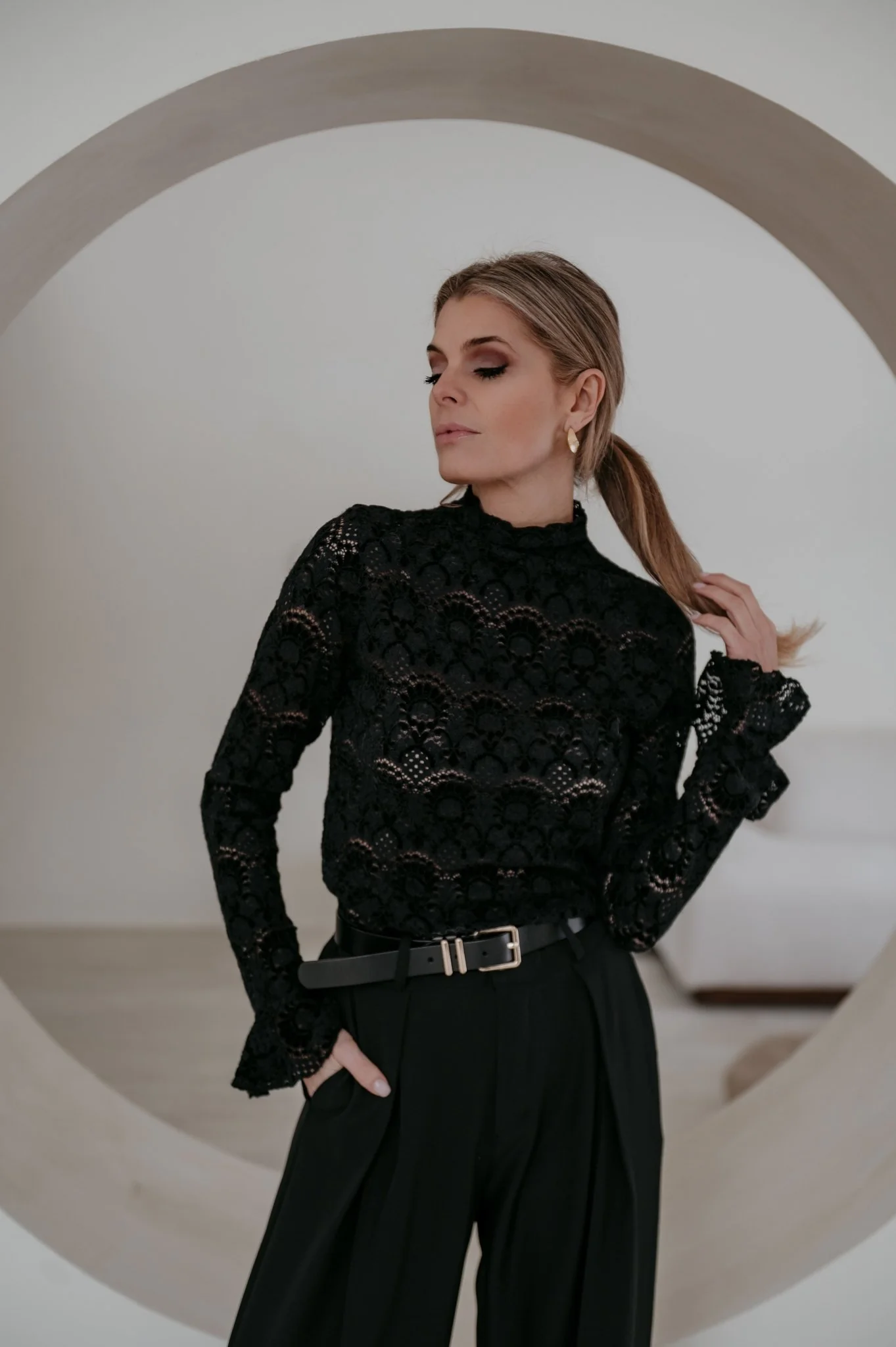 Gradine blouse I Black - Image 8