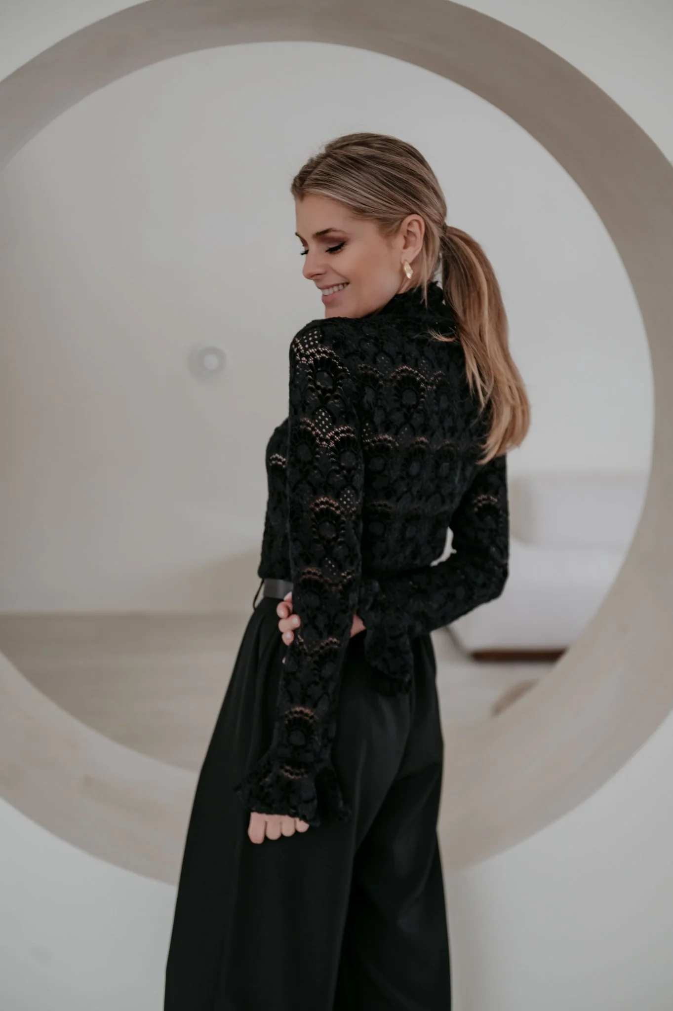 Gradine blouse I Black - Image 9