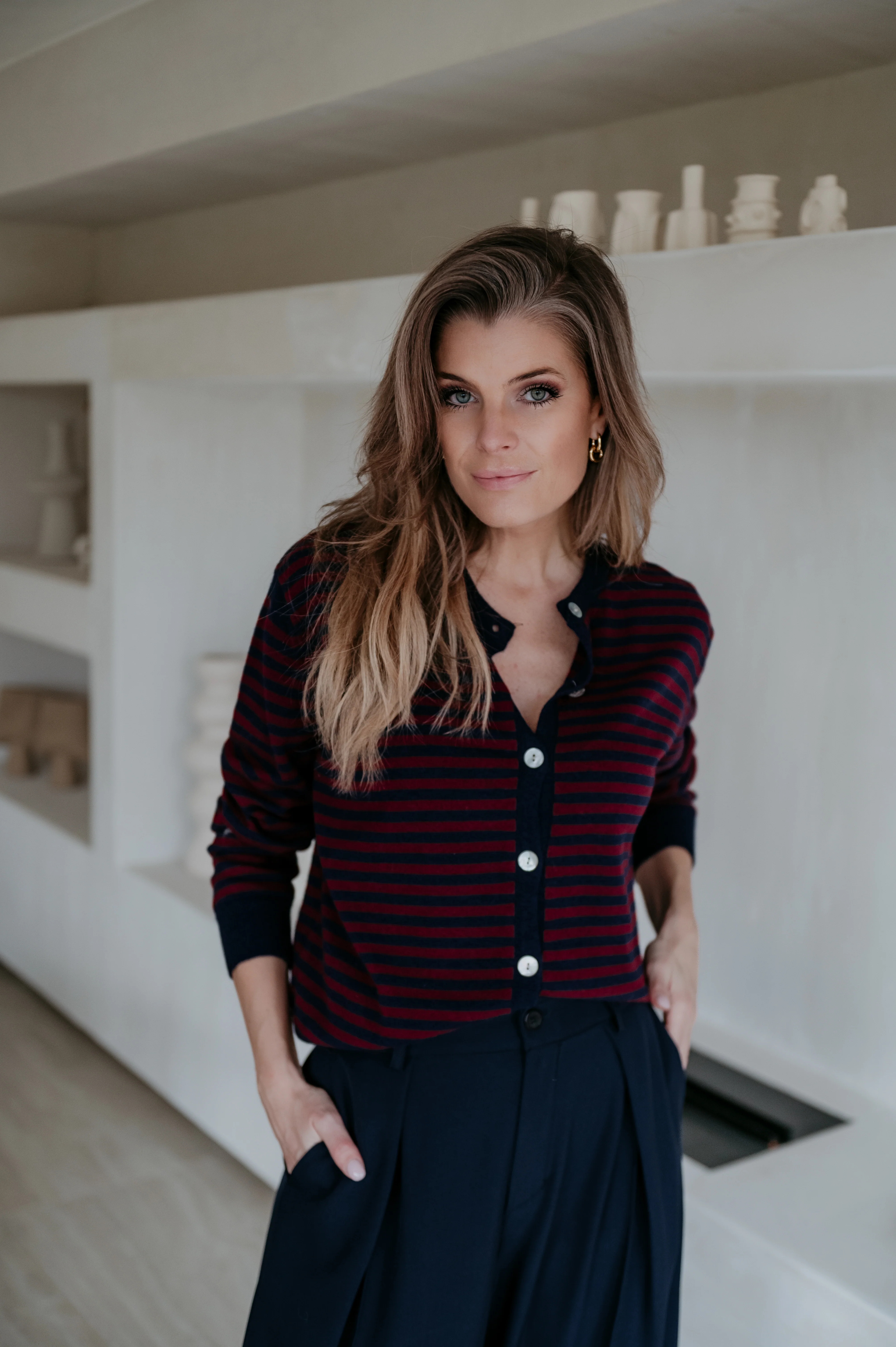 Lenoli cardigan I Burgundy - Image 13