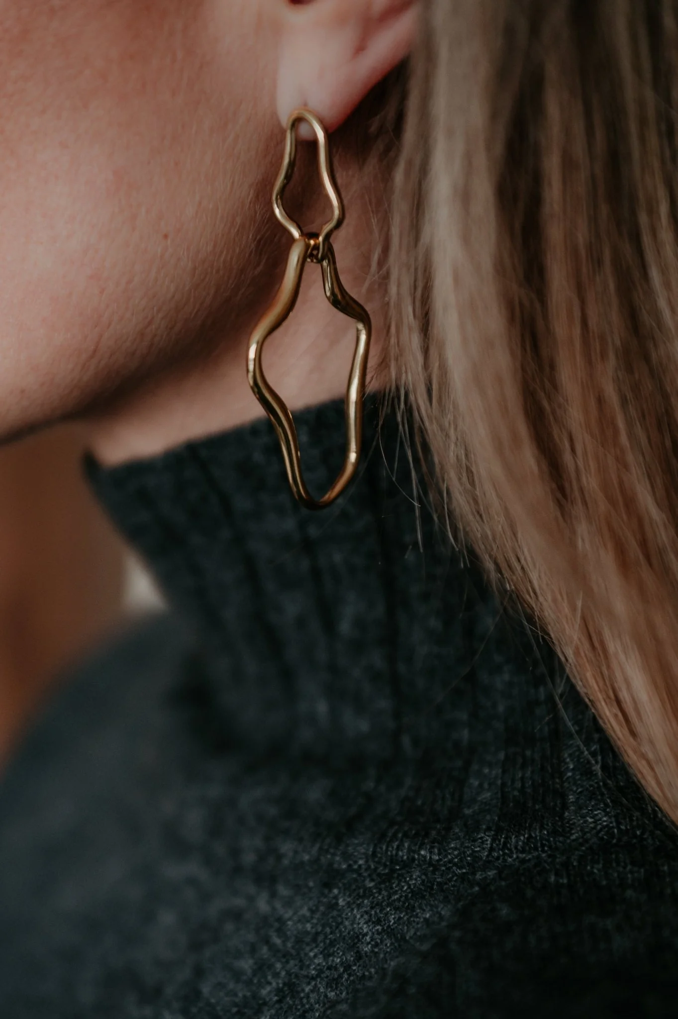 Lieda earrings I Gold - Image 3