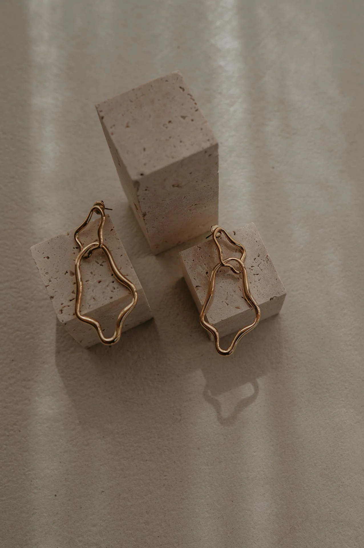 Lieda earrings I Gold - Image 4