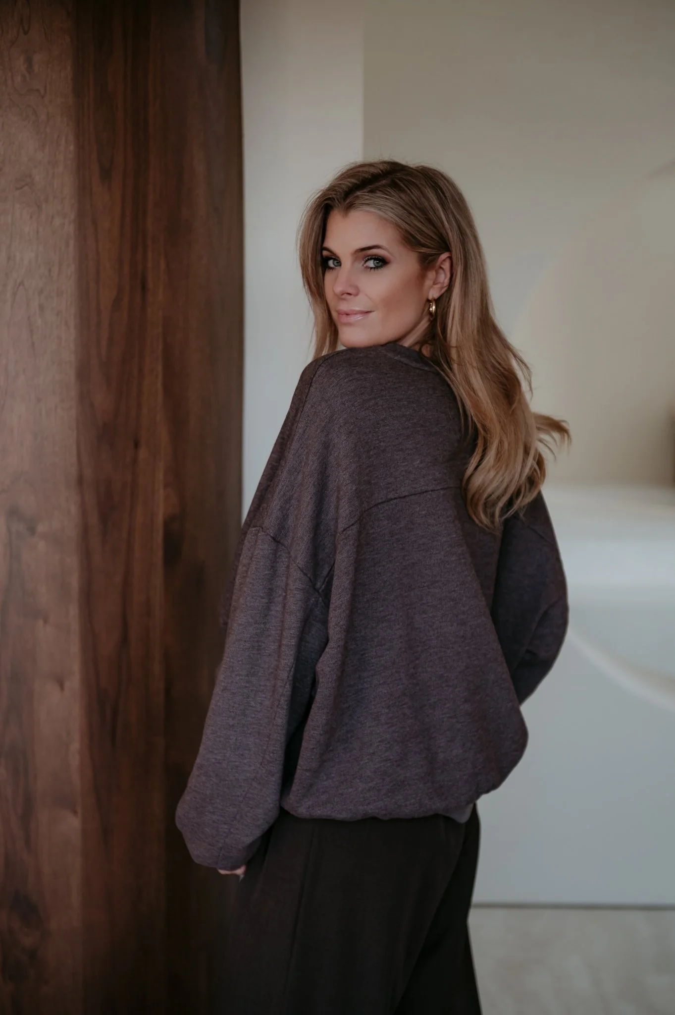 Milide sweater I Espresso - Image 3
