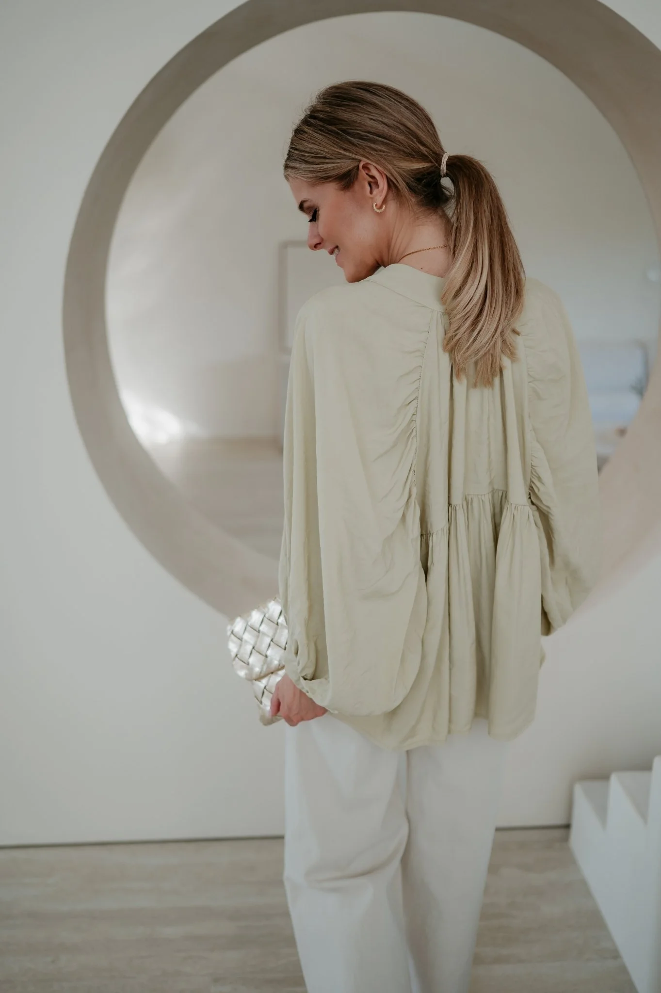 Odorio blouse I Olive - Image 11