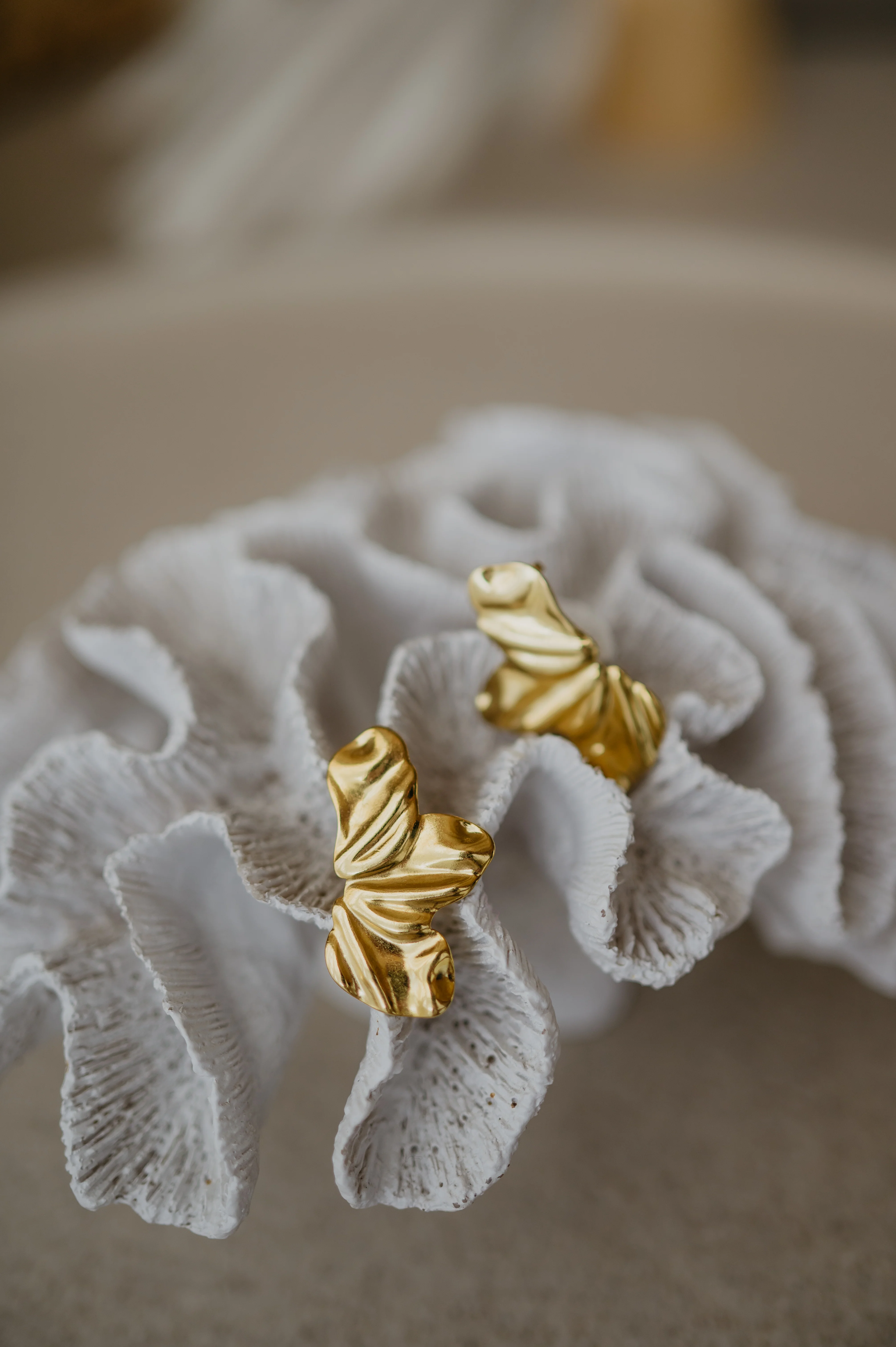 Troni earrings I Gold - Image 4