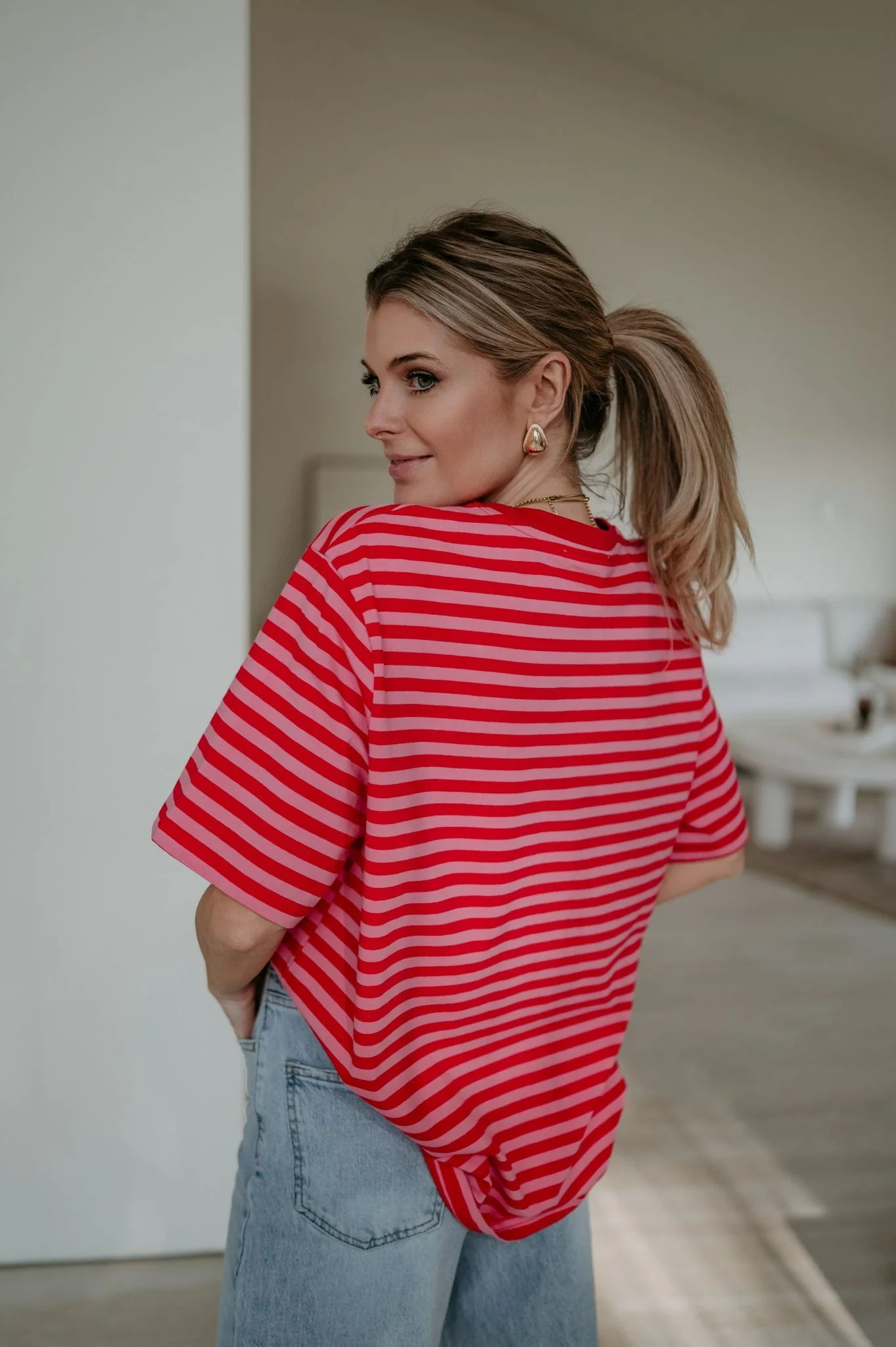 Zelio t-shirt I Rose & Red - Image 4