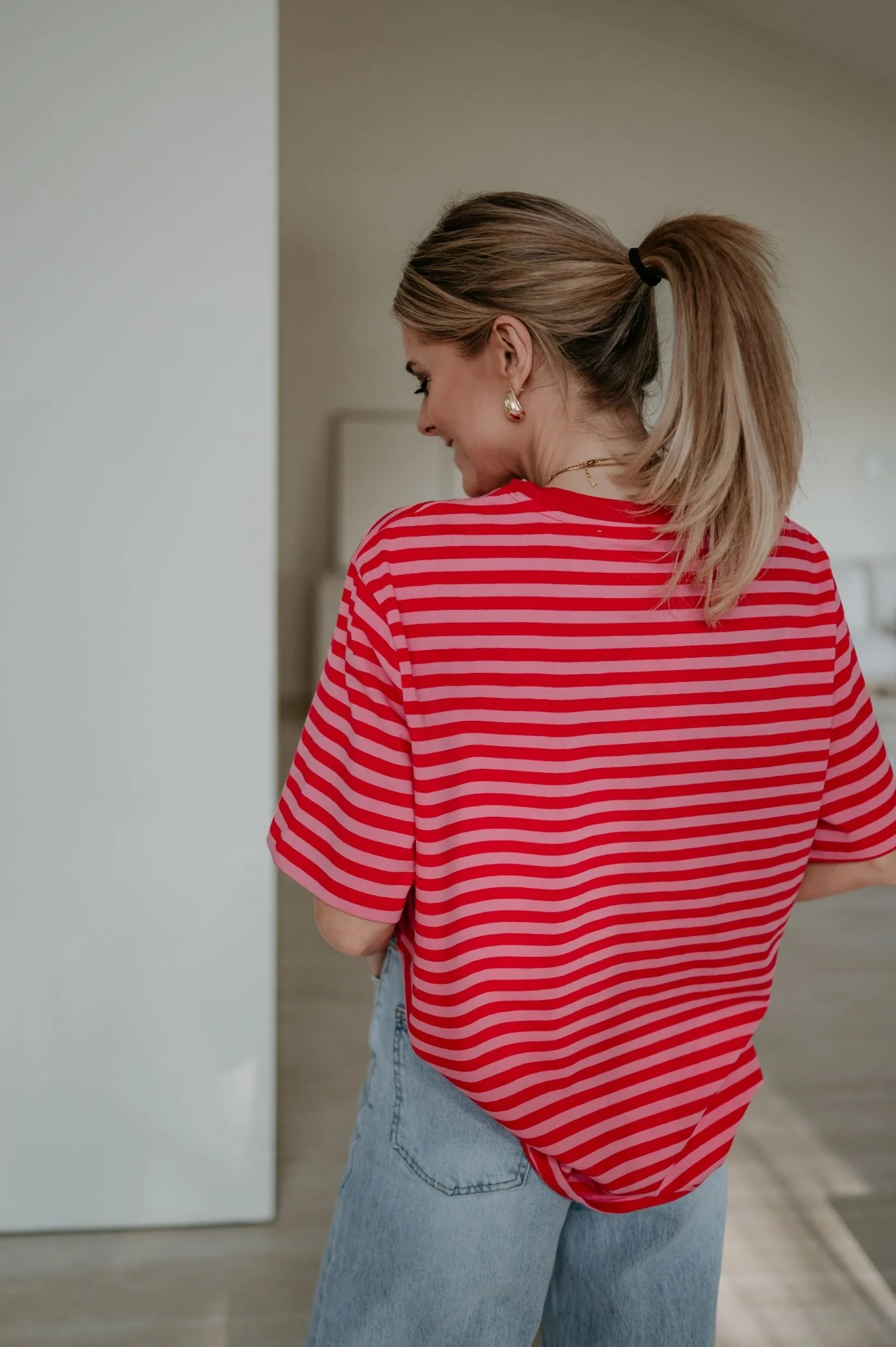 Zelio t-shirt I Rose & Red - Image 8