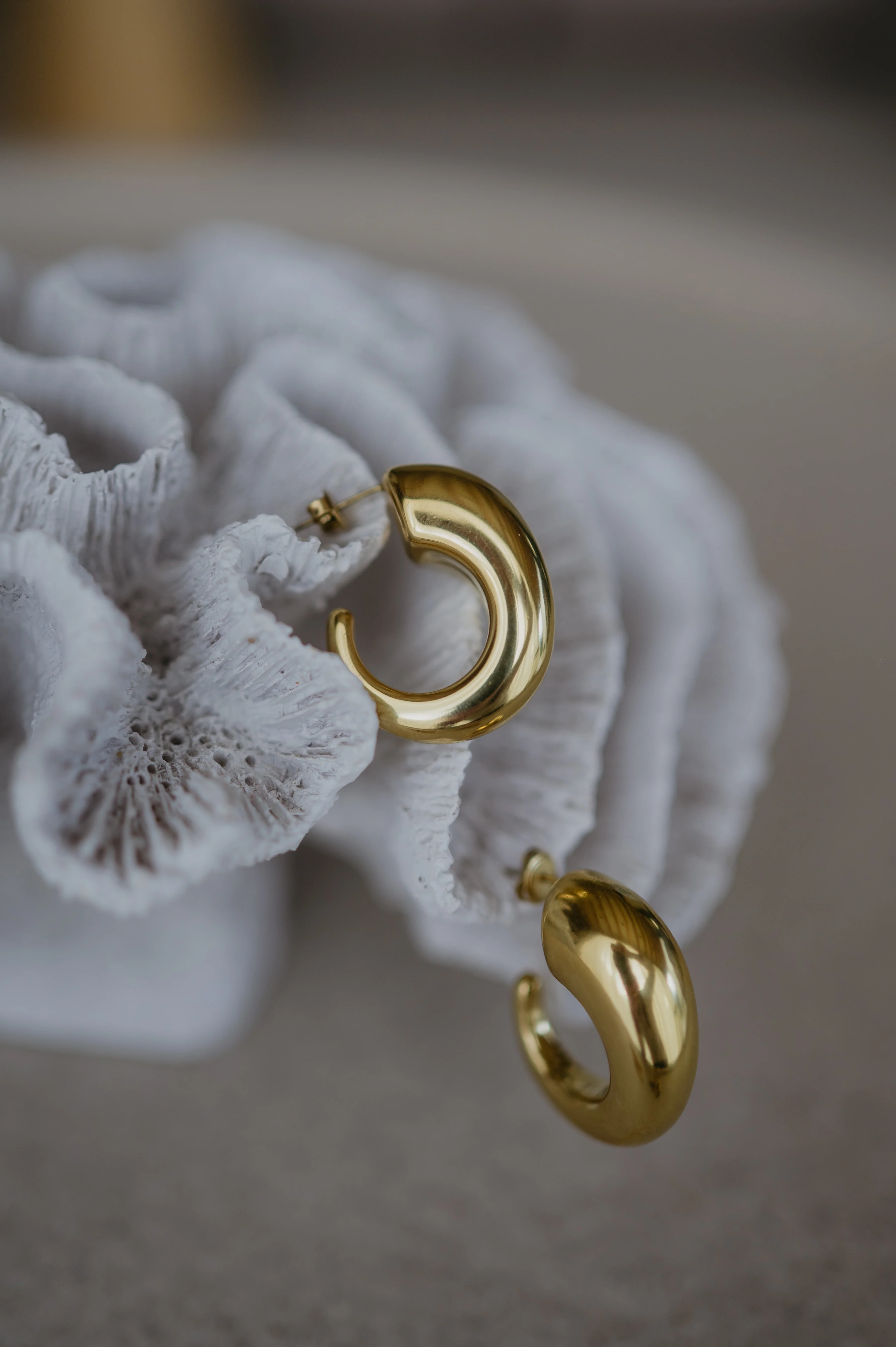 Zeo earrings I Gold - Image 3