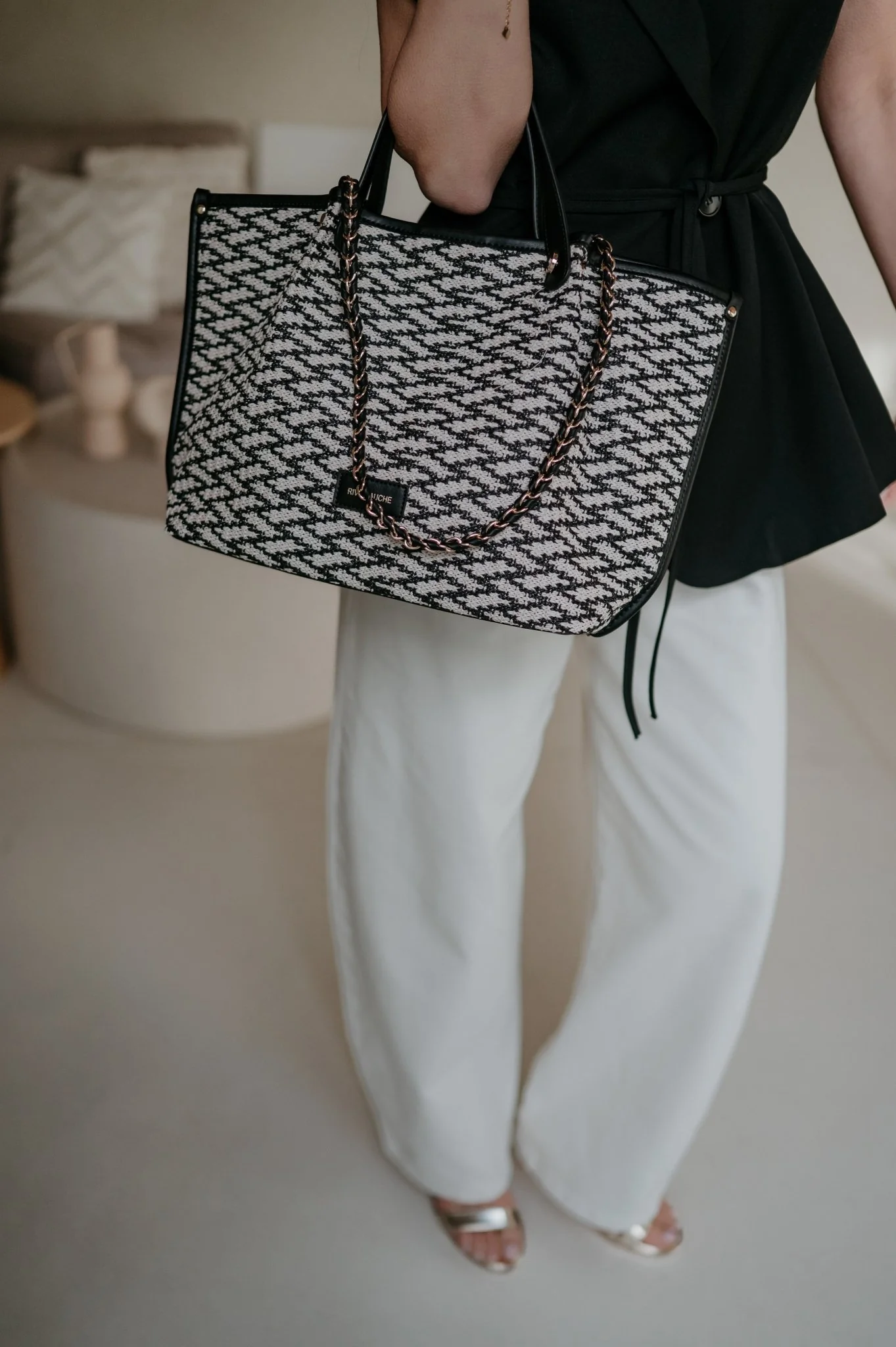 Zinudi handbag I Black